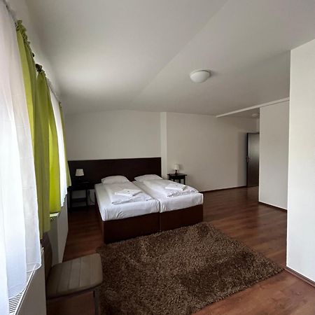 Motel R10 Mladá Boleslav Εξωτερικό φωτογραφία