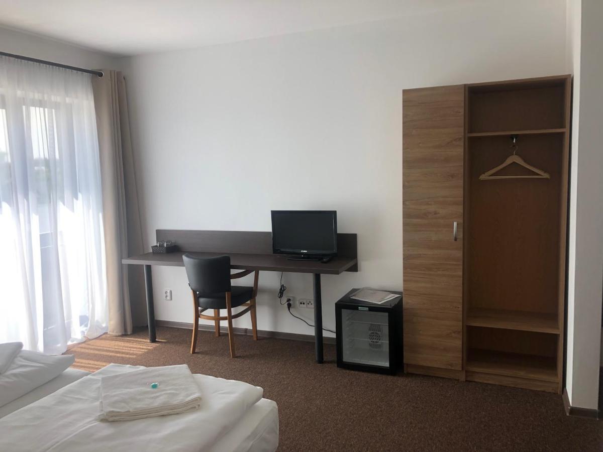 Motel R10 Mladá Boleslav Εξωτερικό φωτογραφία