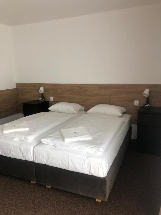 Motel R10 Mladá Boleslav Εξωτερικό φωτογραφία