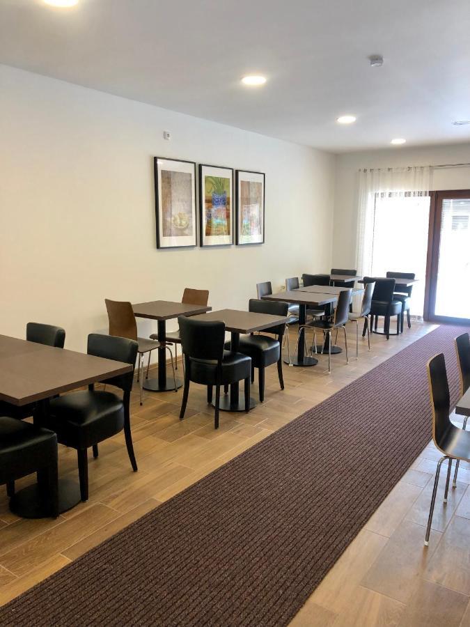 Motel R10 Mladá Boleslav Εξωτερικό φωτογραφία